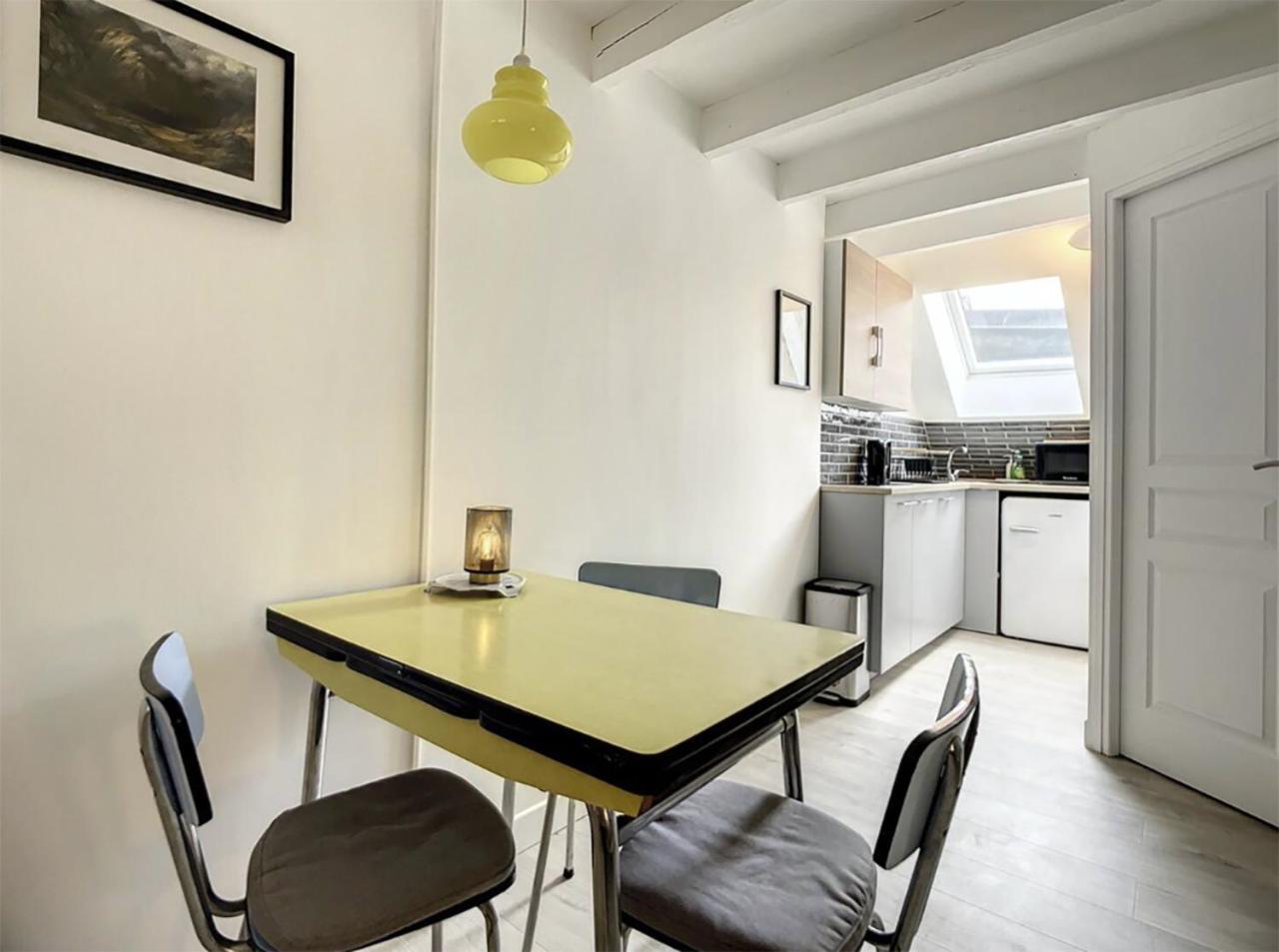 Chez Mily Joli Petit Duplex Plein Centre Villers Cotteret Draps Et Serviettes Fournis ヴィレ・コトレ エクステリア 写真